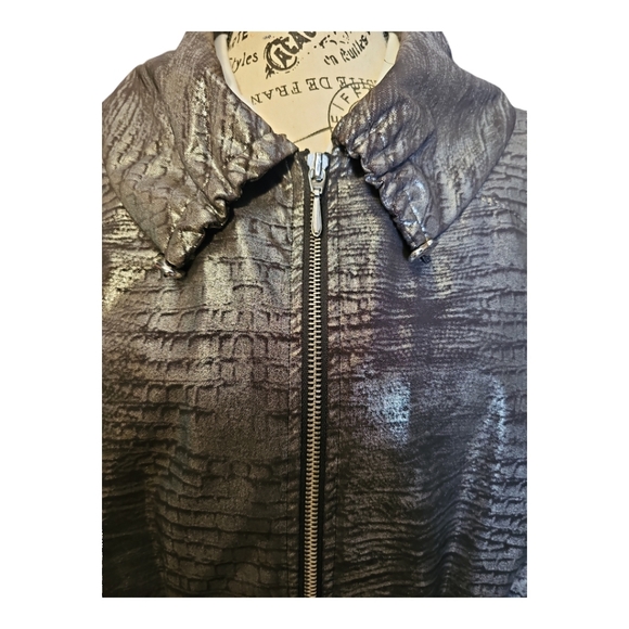 Chico's Lightweight Metallic Silver Shirt Jacket - Picture 5 of 9